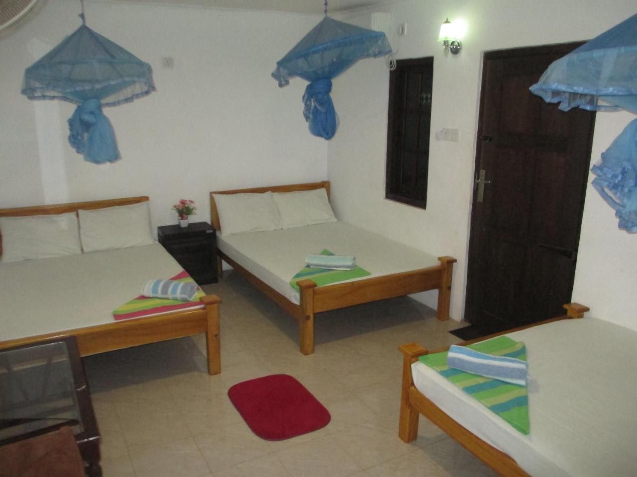 Uppuveli Beach House Trincomalee Exterior photo